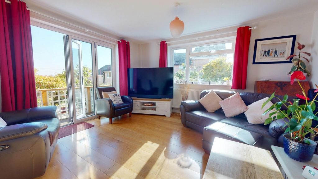 Property photo 2 of 16 Nigh-10292025_174126.Jpg