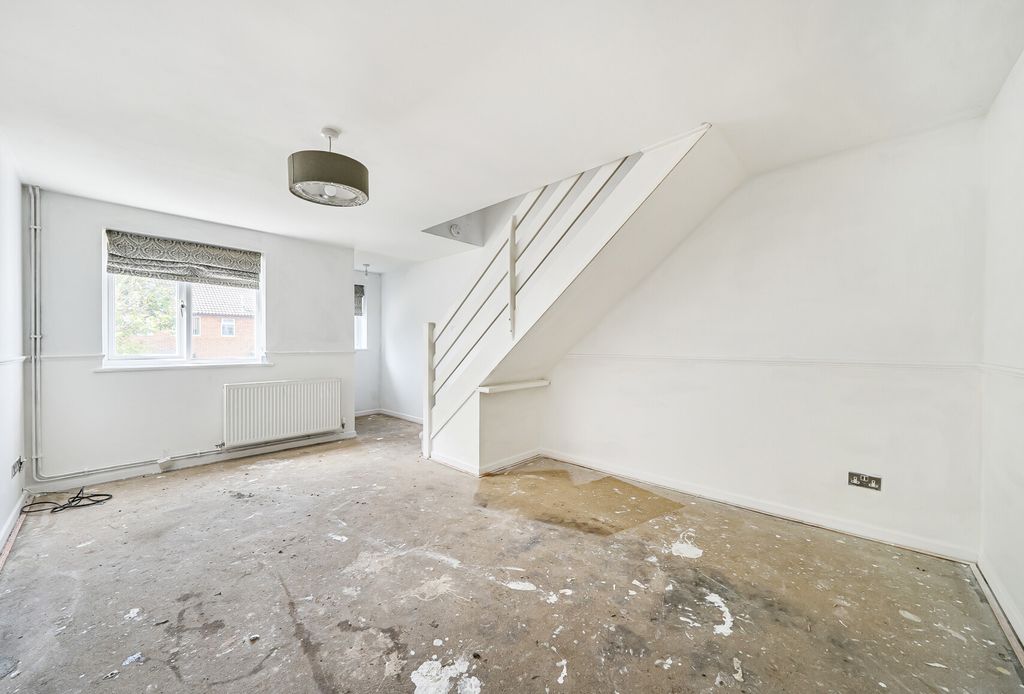 Property photo 3 of 17 1465070-10-6A1035...