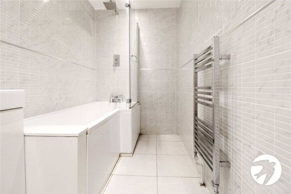 Property photo 3 of 4 Bathroom