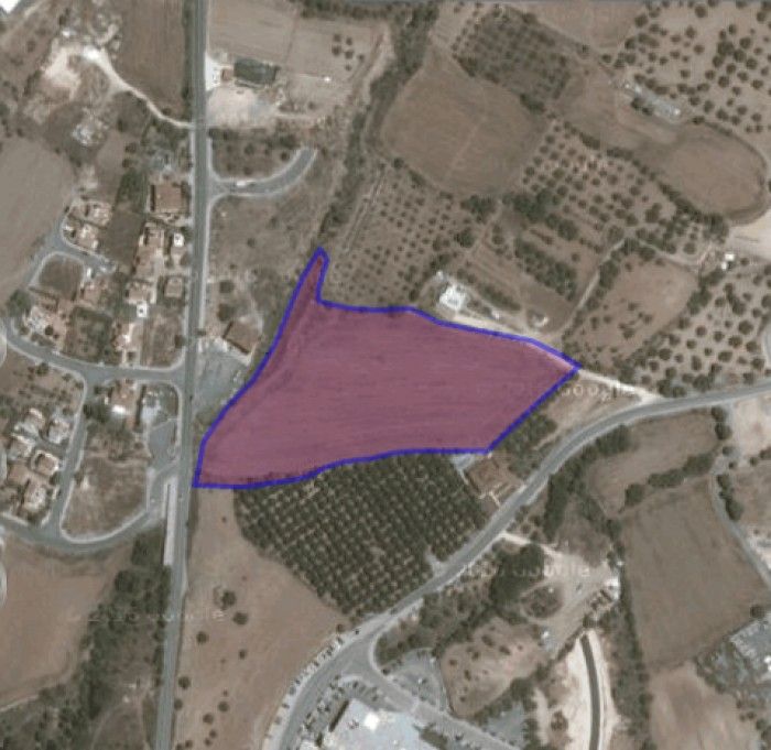 Property photo 1 of 2