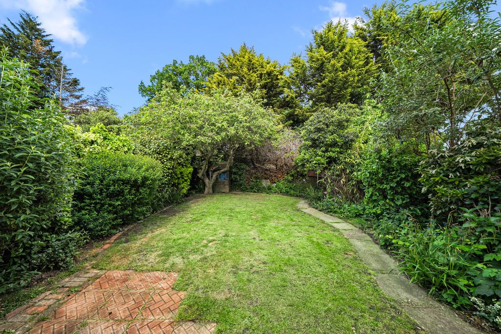 Property photo 2 of 15 Photo 16