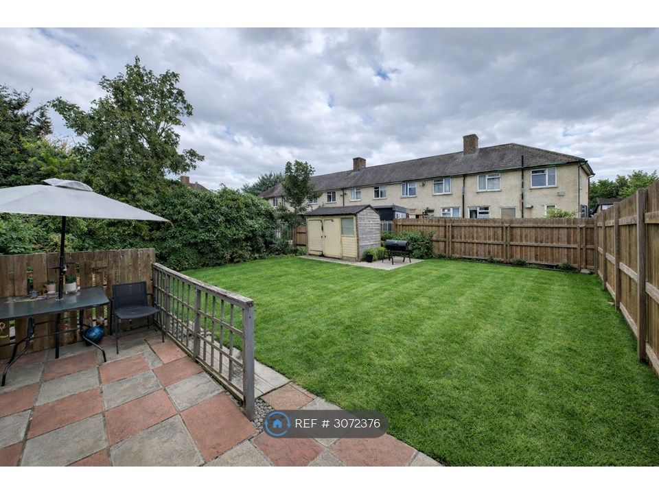 Property photo 3 of 12 Garden
