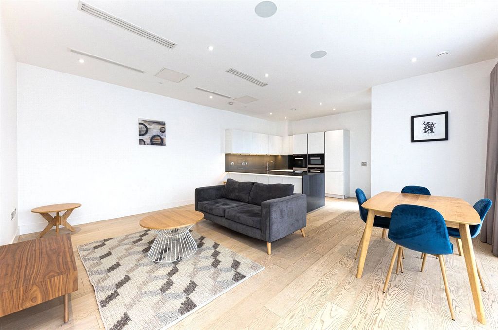Property photo 1 of 16 Reception Room