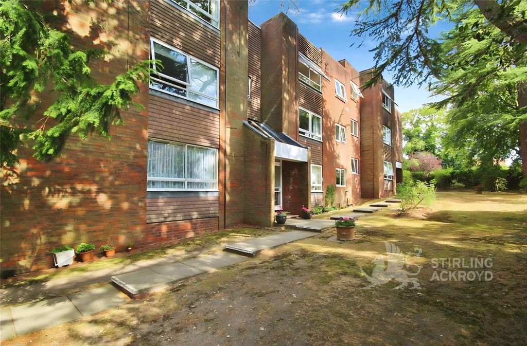 Property photo 1 of 8 External