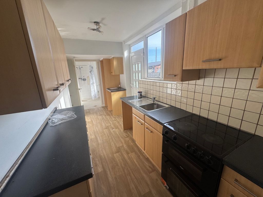 Property photo 3 of 11 Picture No. 20