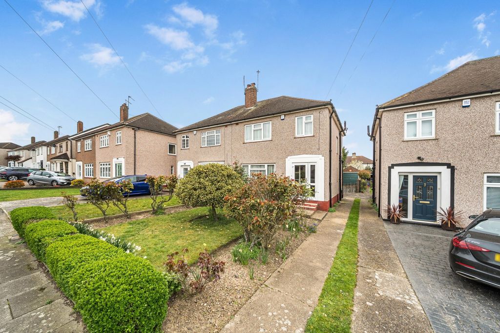 Property photo 1 of 18 1433355-2-69Cbaca...