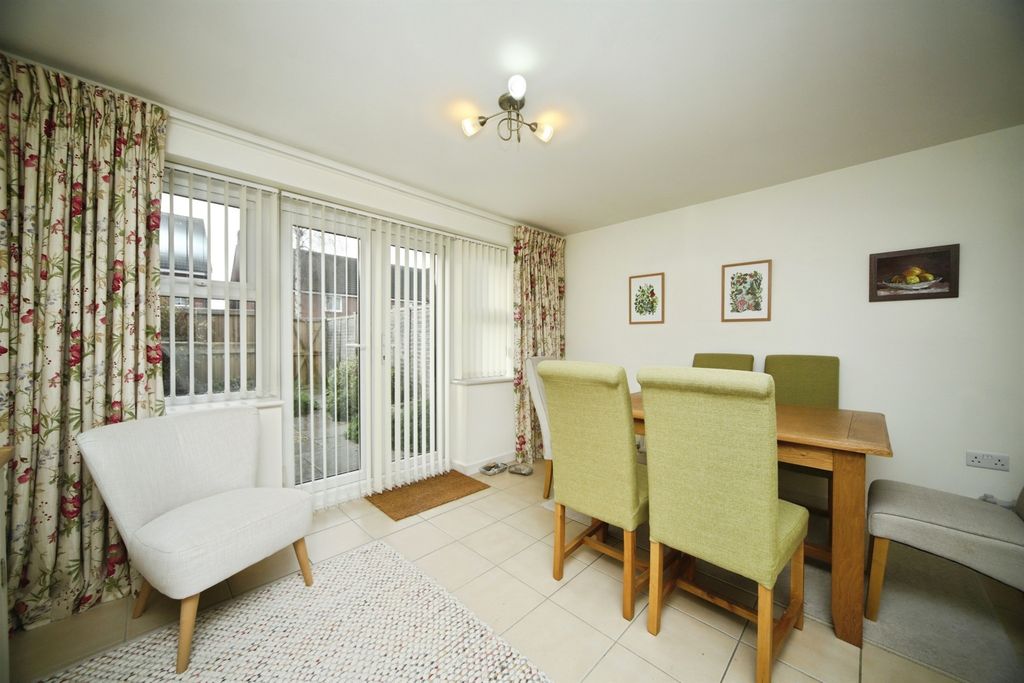 Property photo 3 of 21