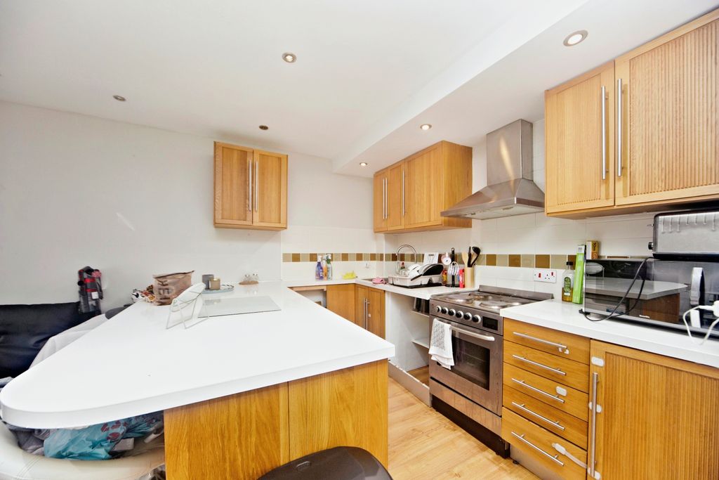 Property photo 3 of 15 Kitchen