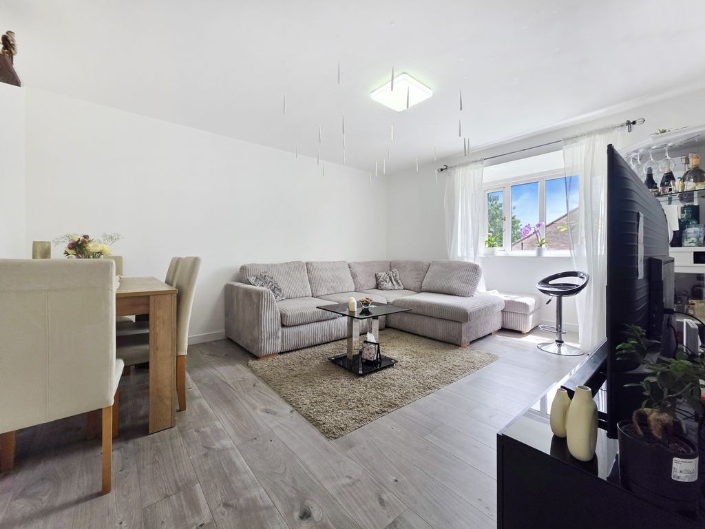 Property photo 3 of 17 Gallery