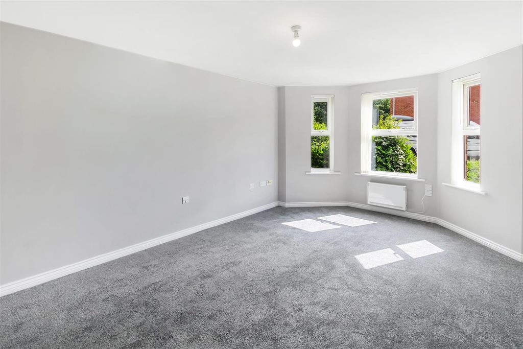 Property photo 2 of 9 Living Room
