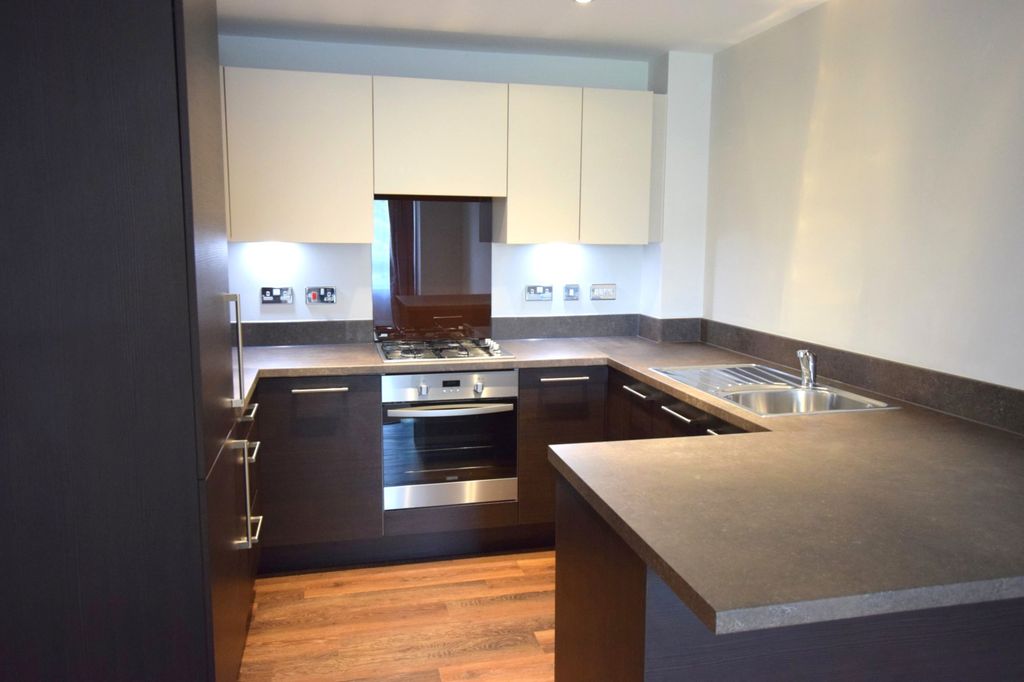 Property photo 2 of 9 Kitchen