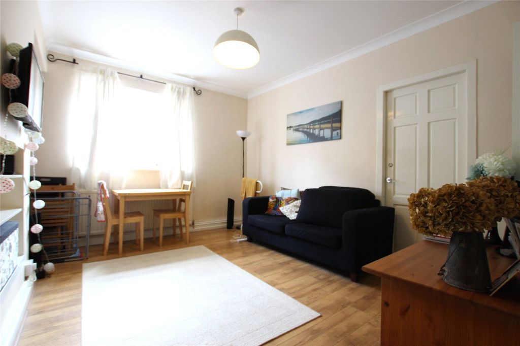 Property photo 2 of 7 Picture No. 08