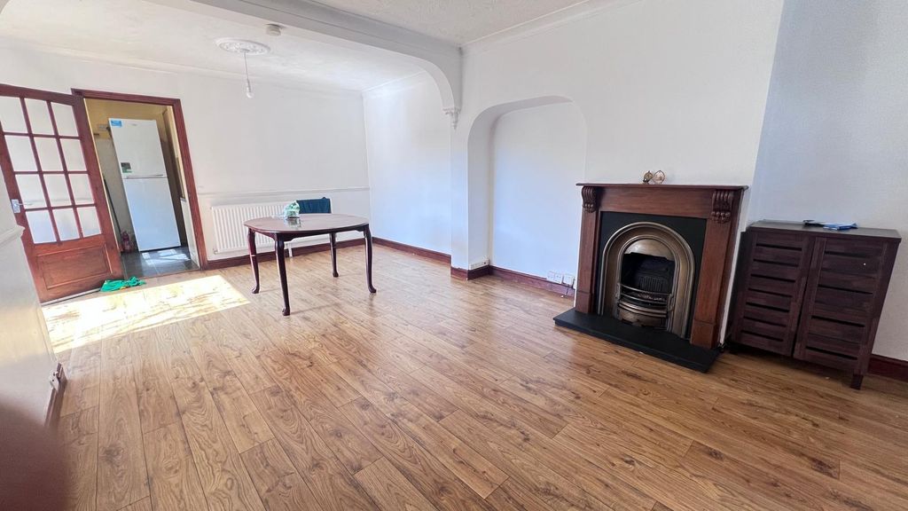 Property photo 1 of 9 Two Bedroom Terraced  House