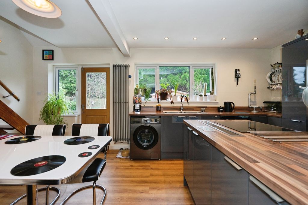 Property photo 2 of 23 Pbox-Img.Jpg