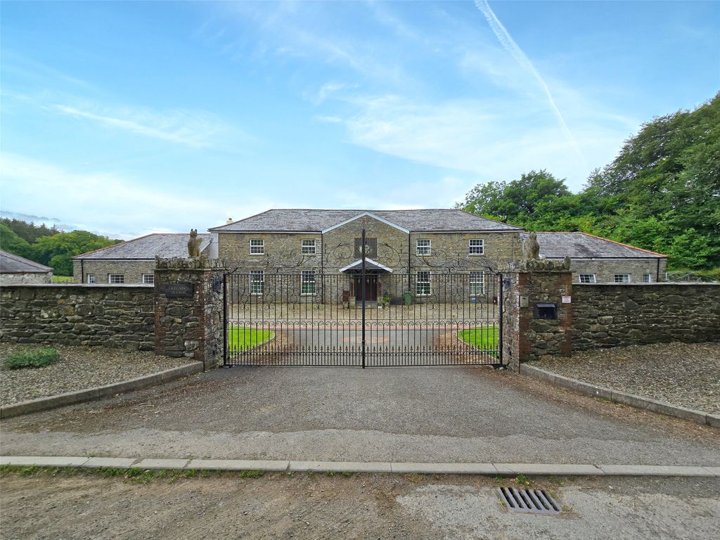 Property photo 3 of 34 Picture No. 02