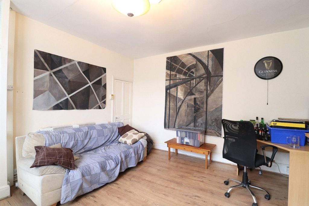 Property photo 2 of 5 Picture No. 02