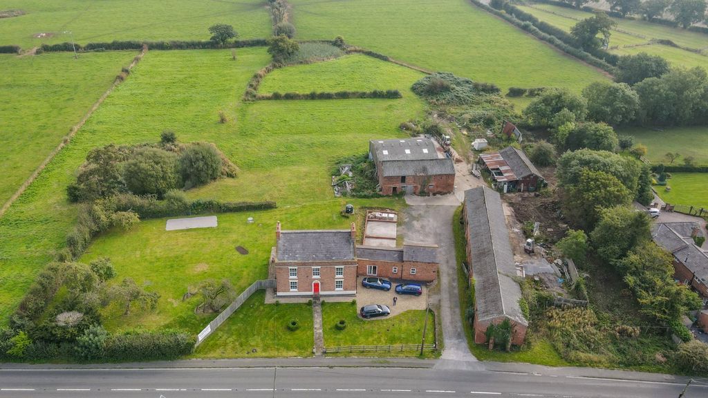 Property photo 1 of 10 Elevated Image