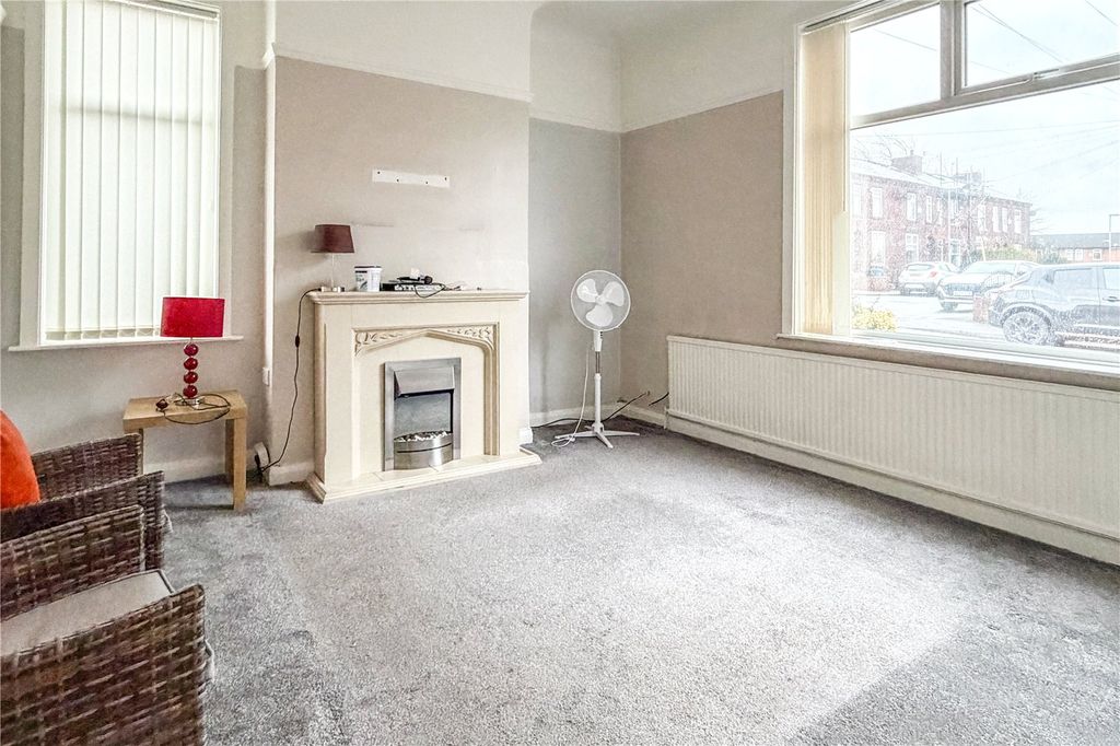 Property photo 2 of 17 Picture No. 18