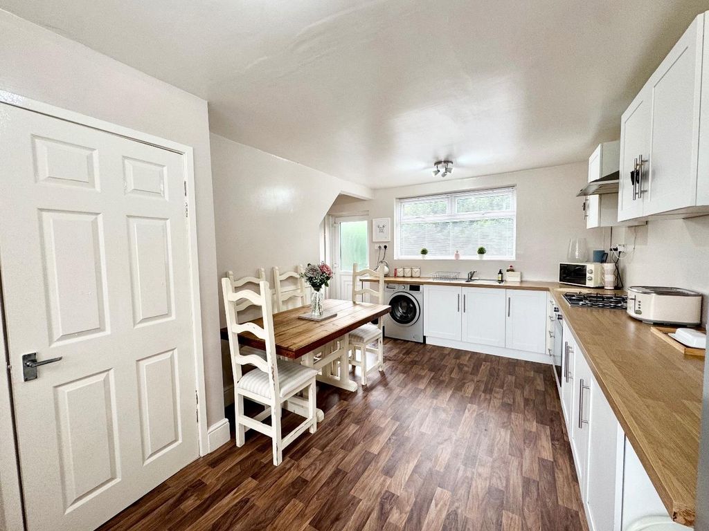 Property photo 3 of 10 Kitchen/Diner