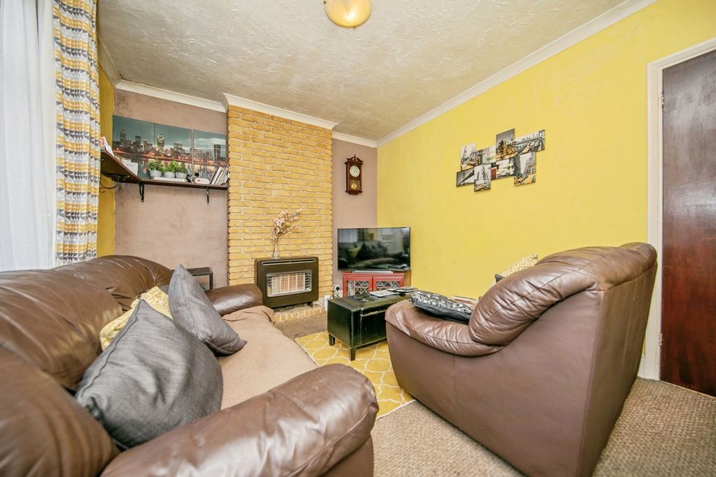 Property photo 2 of 34 Photo