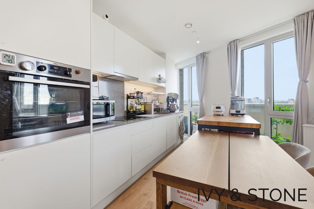 Property photo 2 of 23 5119711