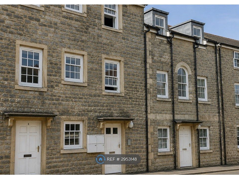 Property photo 1 of 6 Thorn House, North Street.
