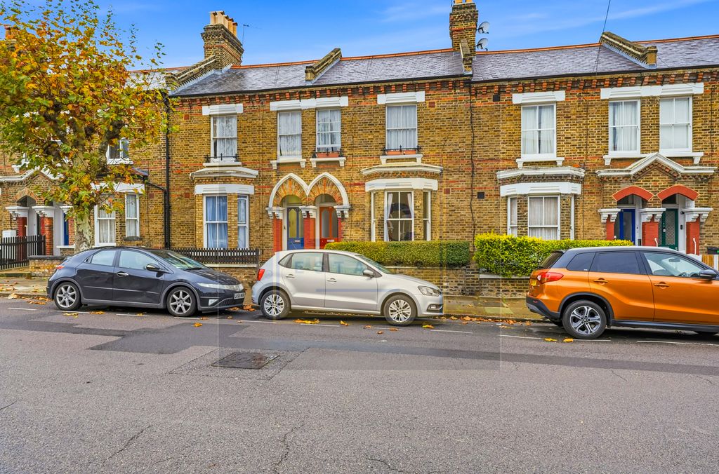 Property photo 3 of 23