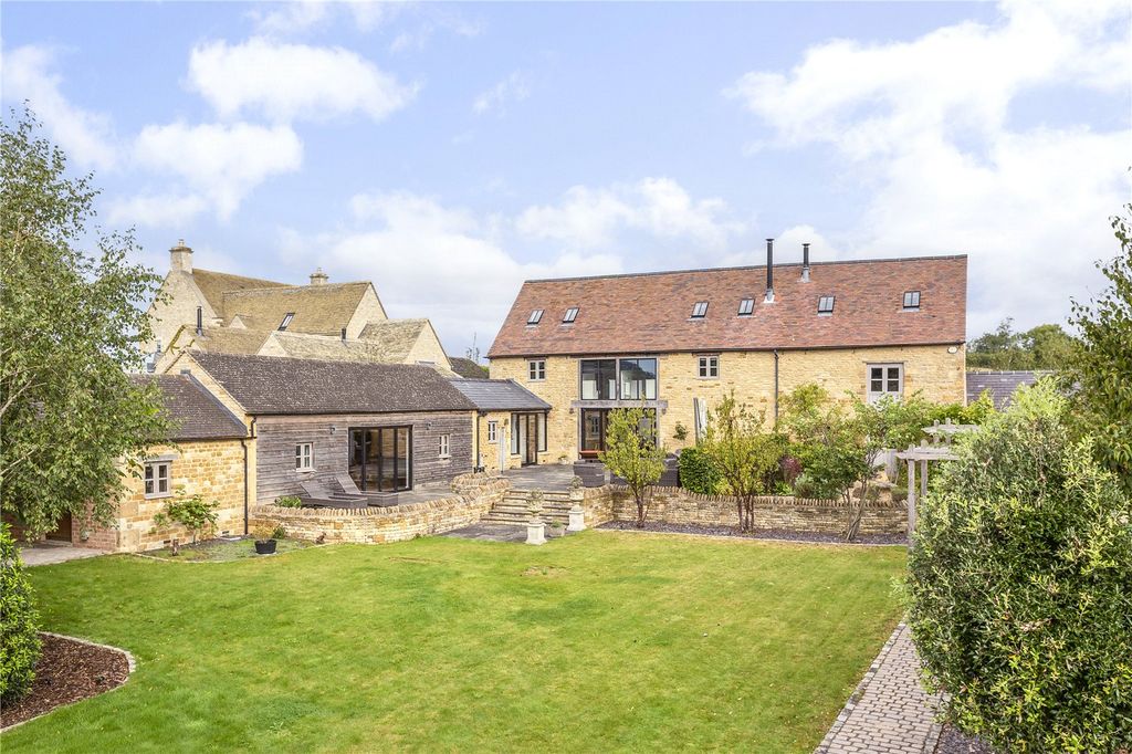 Property photo 1 of 34 Picture No. 69