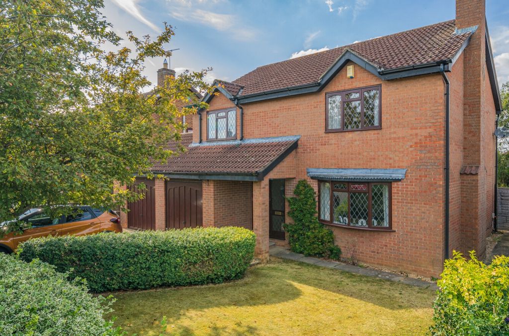 Property photo 1 of 23 1324004-5-6870606d6Cb63-Arw-1