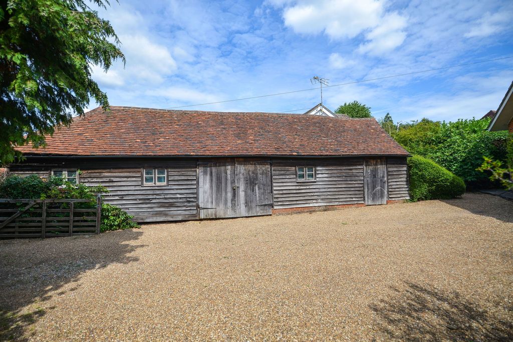 Property photo 3 of 18