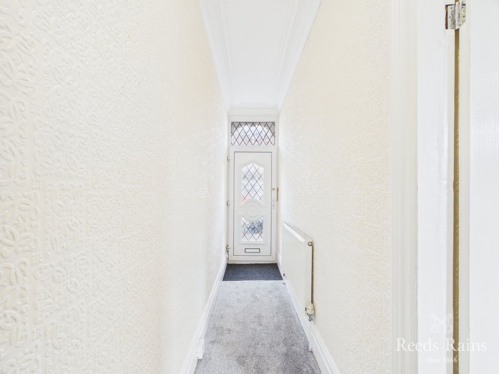 Property photo 2 of 30 Hallway