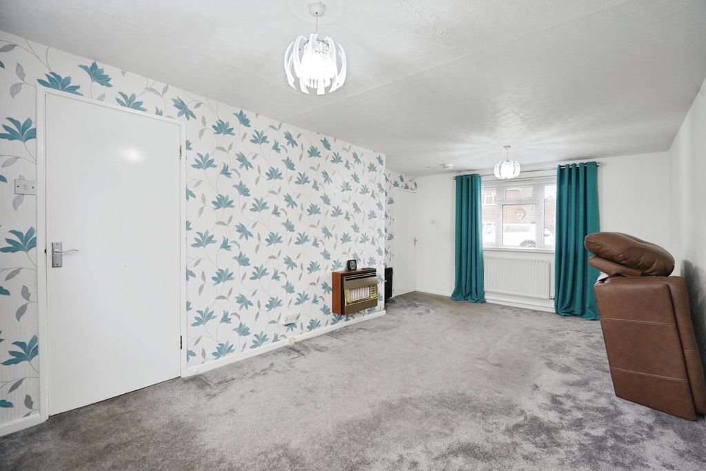 Property photo 3 of 14