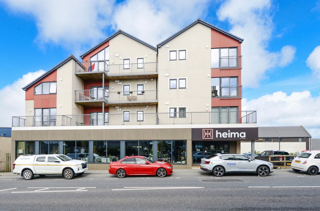 Property photo 2 of 30