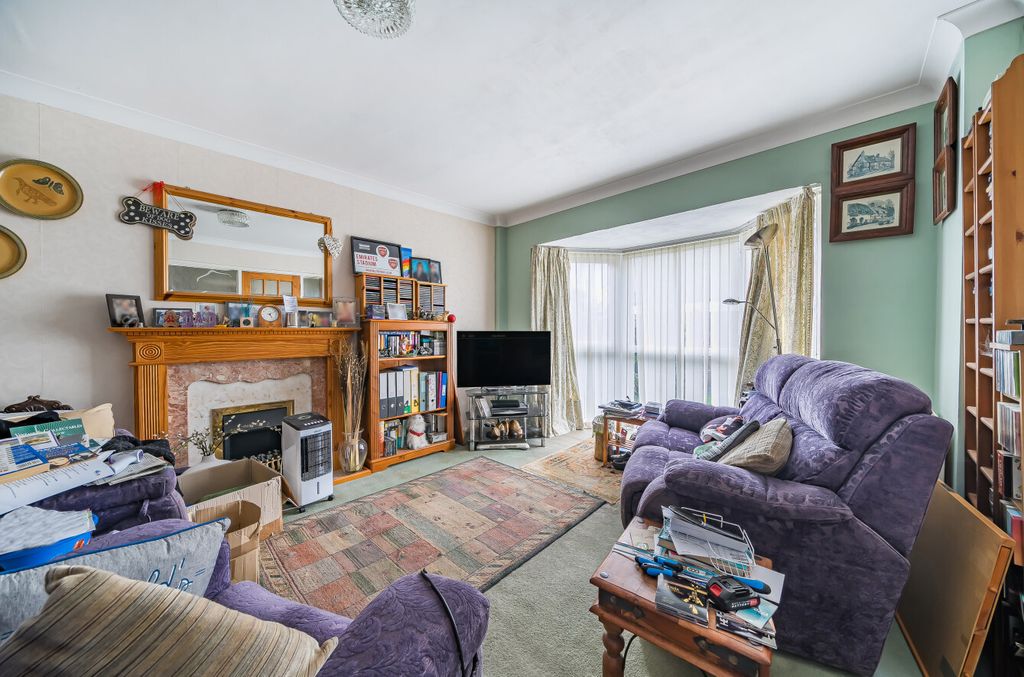 Property photo 2 of 8 1370641-11-68F681...