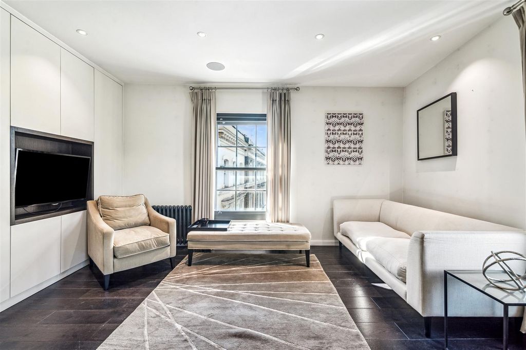 Property photo 2 of 15 9 (1).Jpg