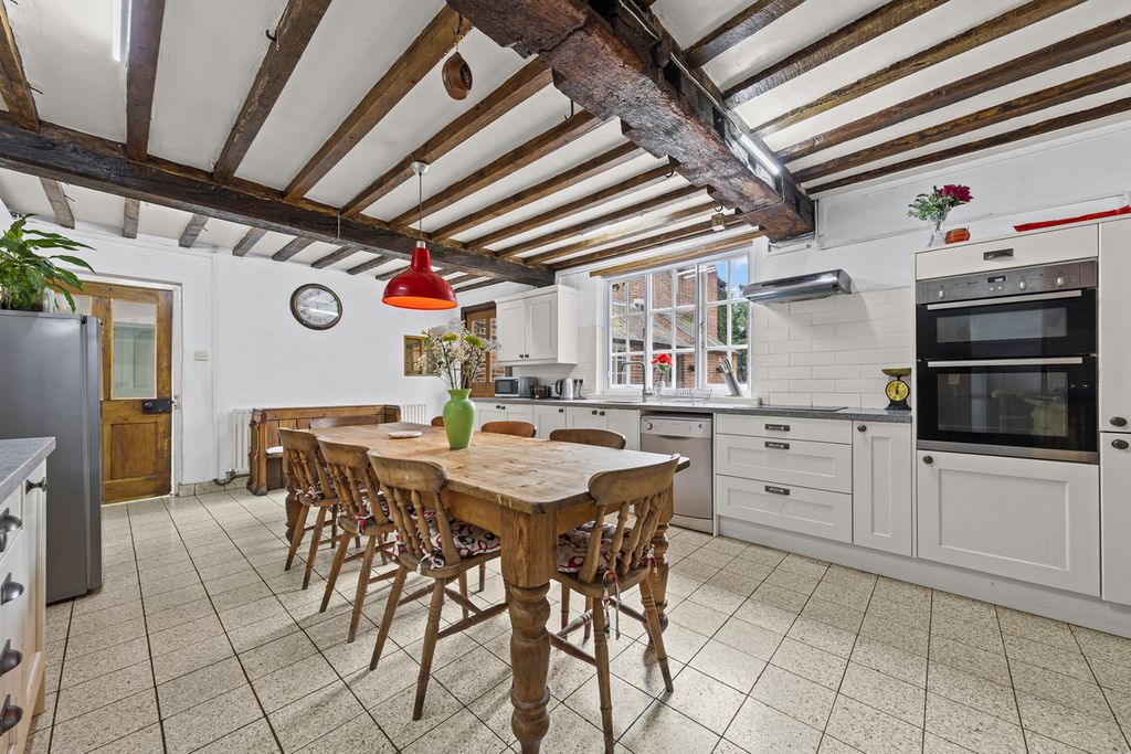 Property photo 2 of 36