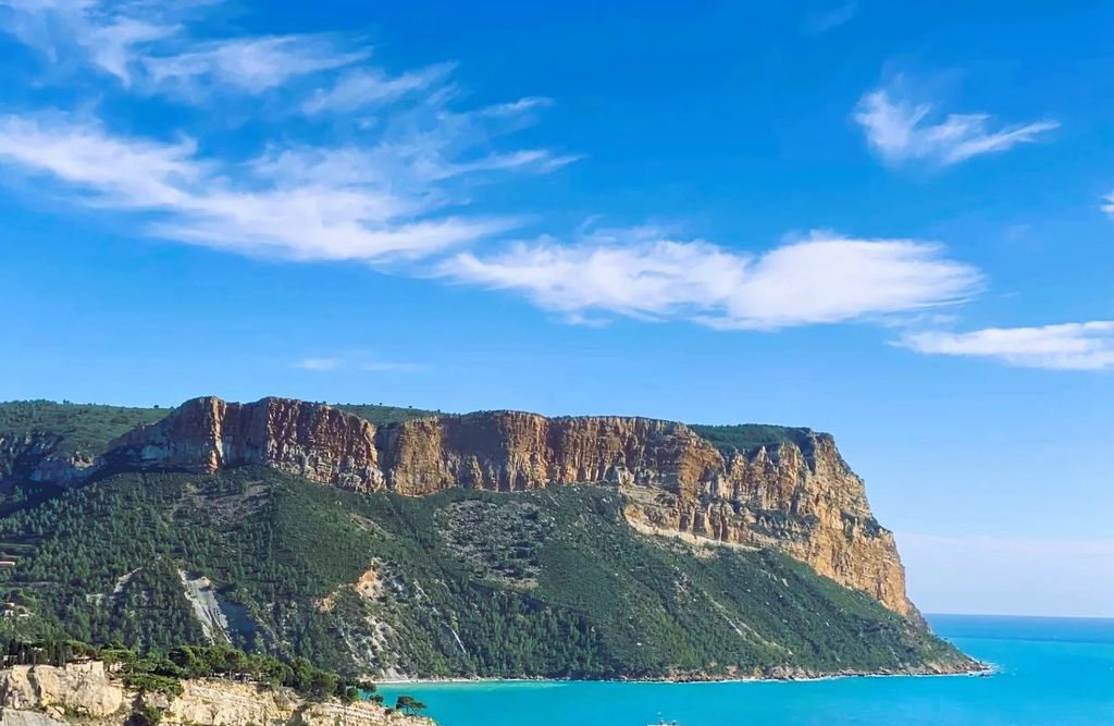 Property photo 1 of 3