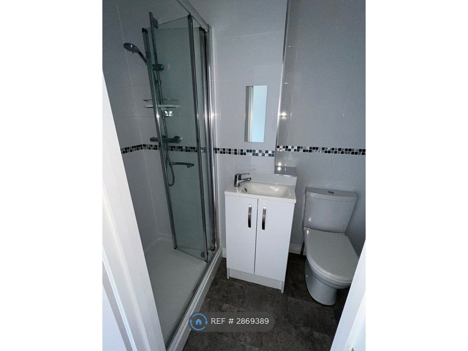 Additional image 6 of 2 bed flat to rentAlpine Road, Ventnor PO38