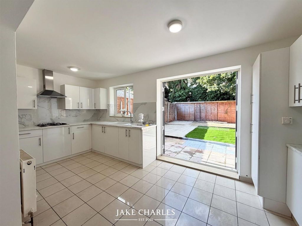 Property photo 2 of 23 d4B65E25-0428-4423-8968-8F71671B5Fef.Jpg