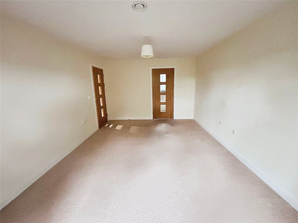 Property photo 2 of 14 Living Area