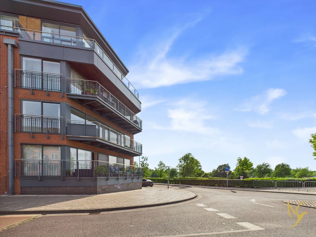 Property photo 1 of 34