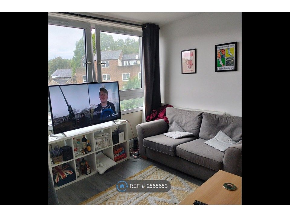 Property photo 1 of 24 Living Room