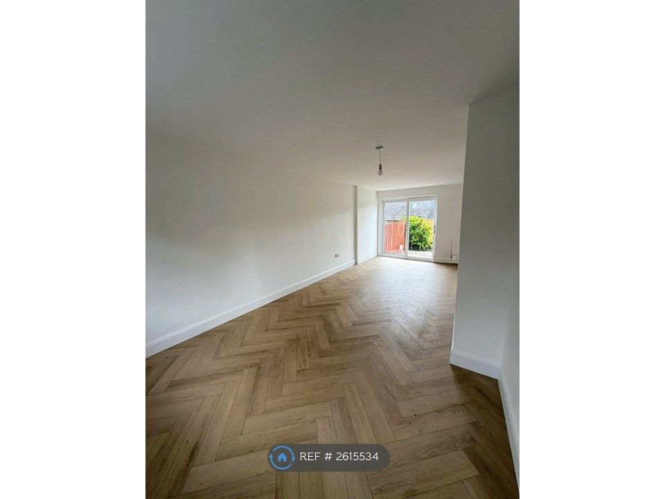 Property photo 3 of 13 Living Room