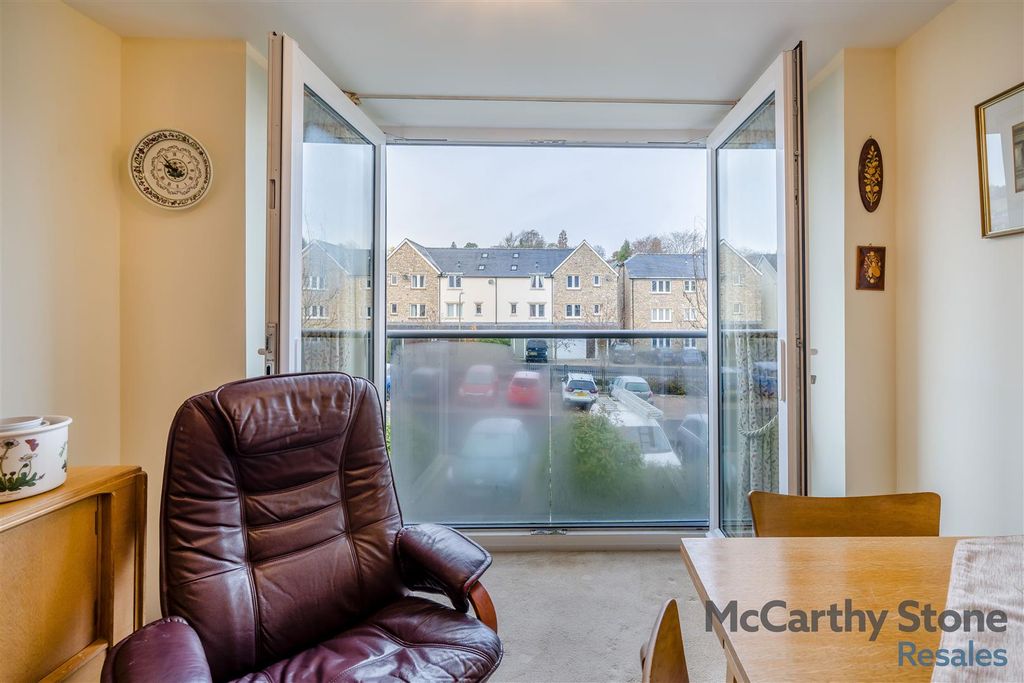 Property photo 3 of 25 8628269-Interior03.Jpg