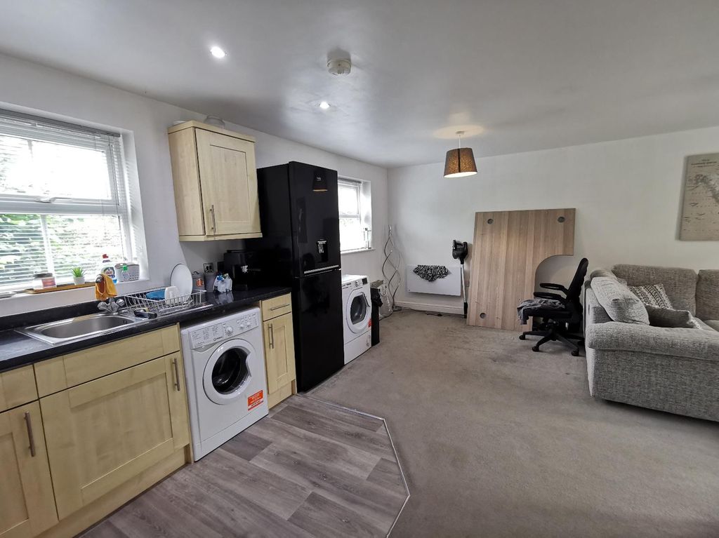 Property photo 2 of 11 0 General