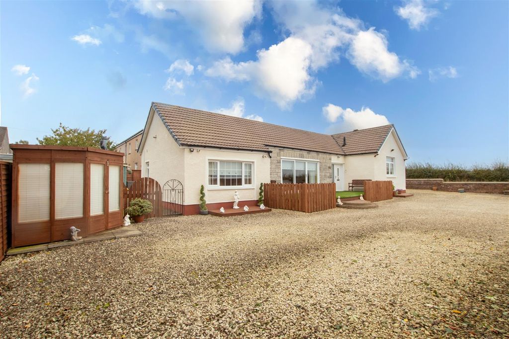 Property photo 2 of 30 External.Front.Jpg