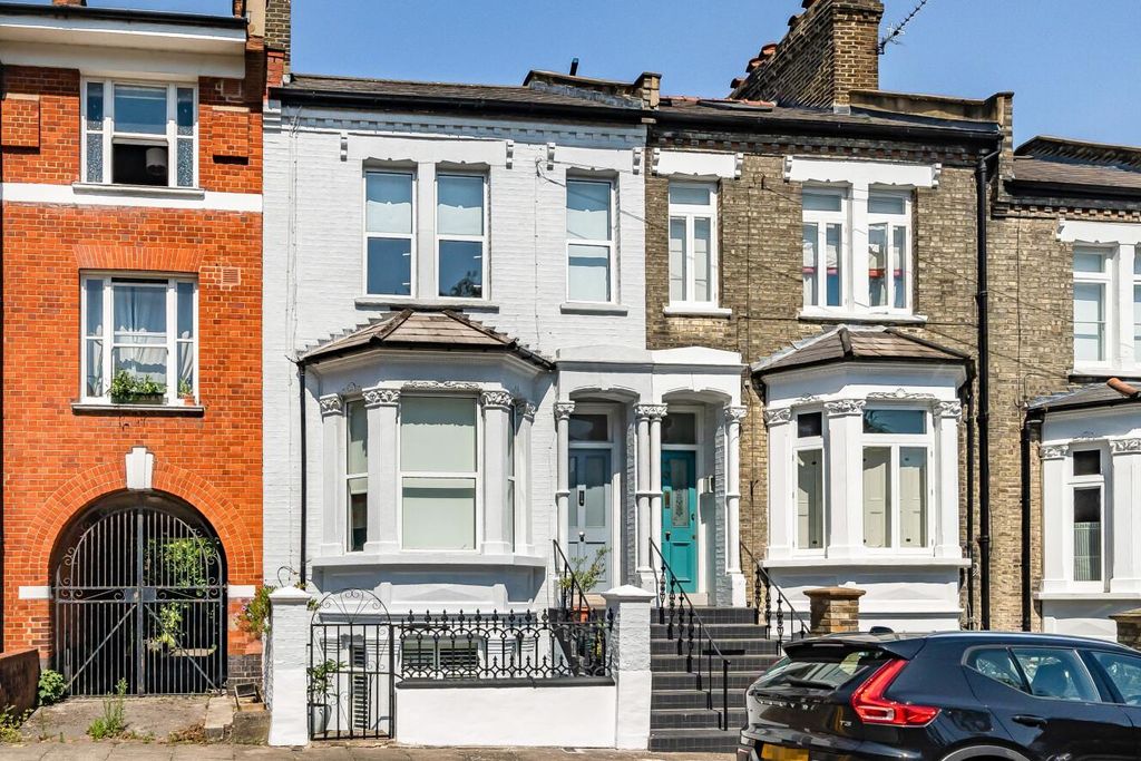 Property photo 2 of 16 Picture 2