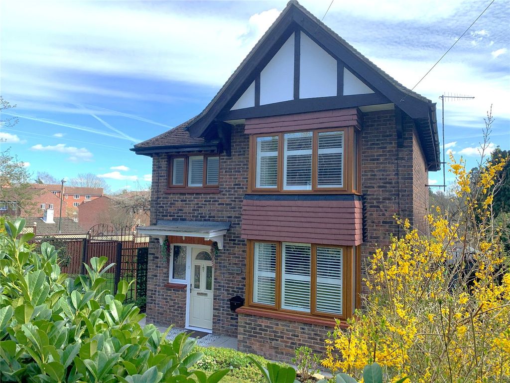 Property photo 1 of 22 Front