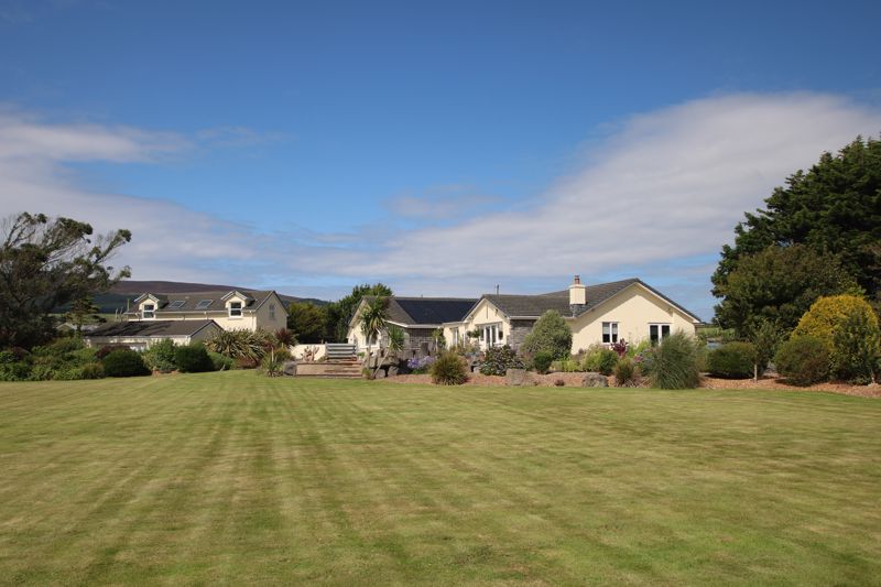 Property photo 2 of 60 Photo 77