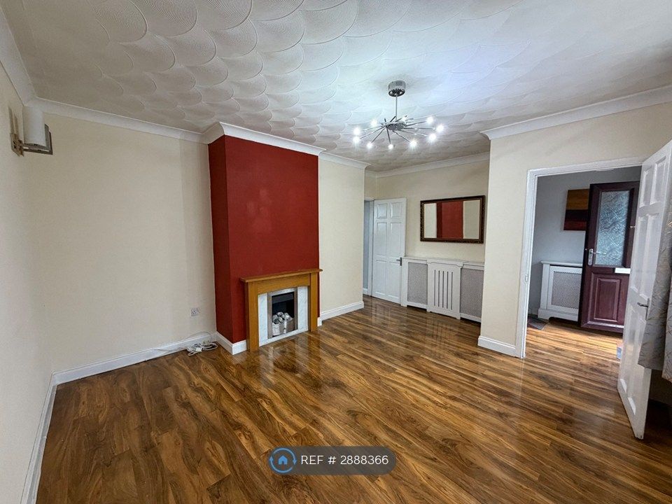 Property photo 2 of 35